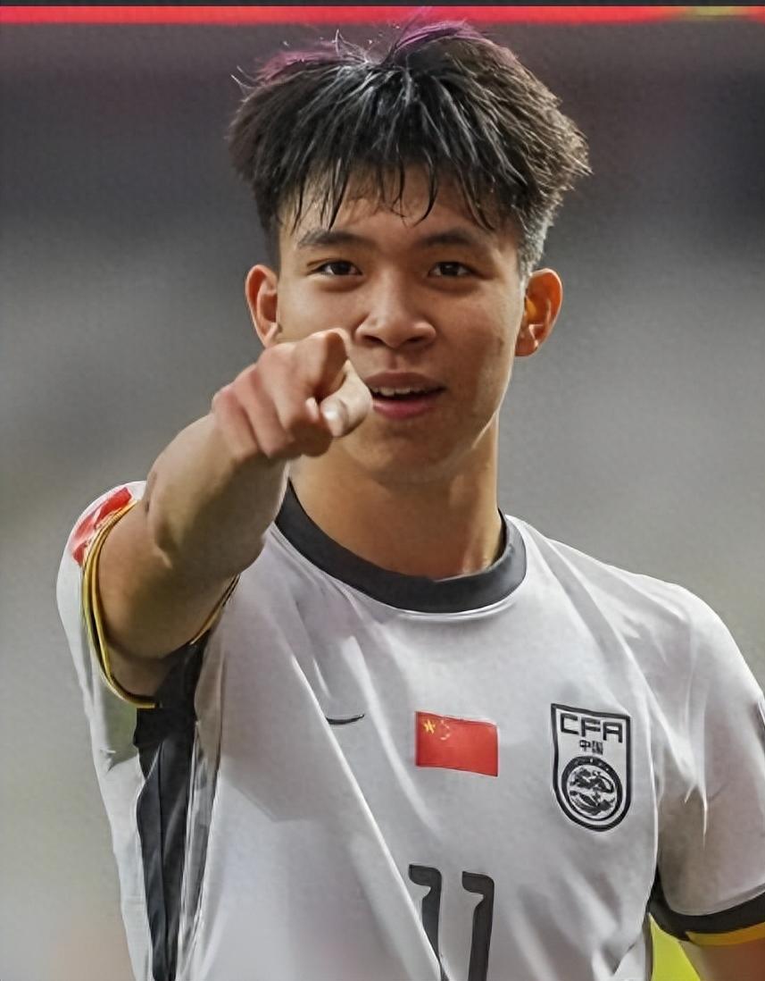 开云体育全站app下载地址-国足0-4日本，王钰栋遭网暴，著名监制：150万欧身价，停球3米远